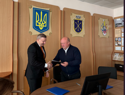 ПІДПИСАННЯ МЕМОРАНДУМУ ПРО СПІВПРАЦЮ З ПОЧЕСНИМ КОНСУЛЬСТВОМ РЕСПУБЛІКИ МОЛДОВА В ХМЕЛЬНИЦЬКІЙ ОБЛАСТІ 