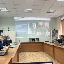 Круглий стіл