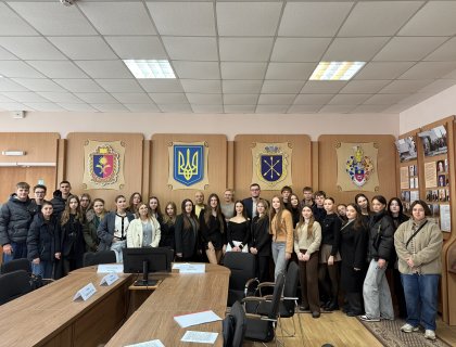 Всеукраїнський науково-практичний круглий стіл на тему «Проблеми трансформації суспільних відносин в умовах розбудови громадянського суспільства в Україні»