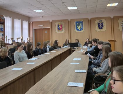 У ХМЕЛЬНИЦЬКОМУ УНІВЕРСИТЕТІ УПРАВЛІННЯ ТА ПРАВА ІМЕНІ ЛЕОНІДА ЮЗЬКОВА ВІДБУВСЯ ВСЕУКРАЇНСЬКИЙ НАУКОВИЙ КРУГЛИЙ СТІЛ НА ТЕМУ: «НАУКА XXI СТОЛІТТЯ: ВИКЛИКИ, ПРОБЛЕМИ, ПЕРСПЕКТИВИ»