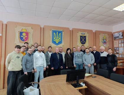 Нагородження гравців і тренерів футбольної команди “Femida-Woodmall”