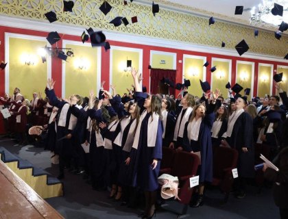 Випуск бакалаврів та магістрів у Хмельницькому університеті управління та права імені Леоніда Юзькова