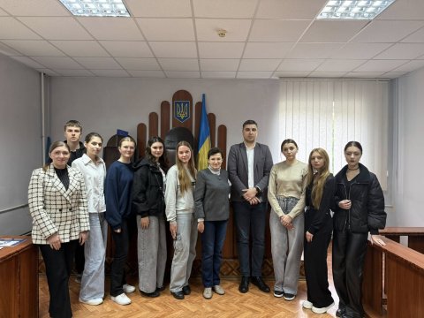 Дебати у форматі Британського парламенту