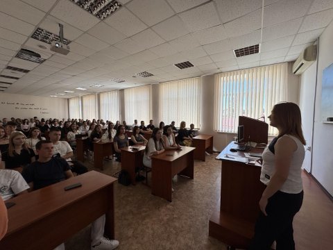 Знайомство першокурсників факультету управління та економіки із внутрішньою системою забезпечення якості освіти в Хмельницькому університеті управління та права імені Леоніда Юзькова