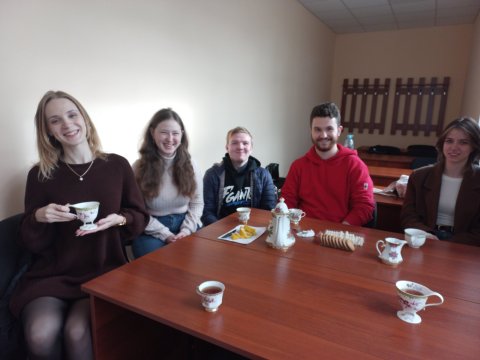 Ділові комунікації як бізнес-процес. Абетка проведення ділових прийомів