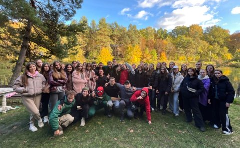 ПОЇЗДКА НА ТУРИСТИЧНУ БАЗУ В ПИРОГІВЦЯХ