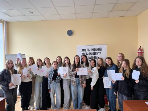 МАЙСТЕР-КЛАСИ З АРТ ТЕРАПІЇ ДЛЯ СТУДЕНТІВ ПЕРШОГО КУРСУ СПЕЦІАЛЬНОСТІ «ПСИХОЛОГІЯ» В РАМКАХ ВИВЧЕННЯ НАВЧАЛЬНОЇ ДИСЦИПЛІНИ «ВСТУП ДО СПЕЦІАЛЬНОСТІ»