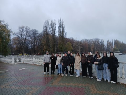 У пошуках Плоскирівського замку крізь мряку Падолиста