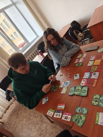 🎓💰 Поєднання теорії та практики: бюджетування через гру!