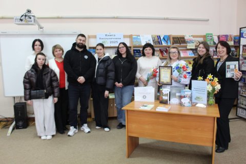 ВИКЛАДАЧІ КАФЕДРИ ПУА — АВТОРИ КНИГИ-ПЕРЕМОЖЦЯ ОБЛАСНОГО РЕЙТИНГУ «КРАЩА КНИГА ХМЕЛЬНИЧЧИНИ-2025»
