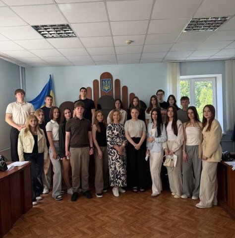 МАЙБУТНІ ПРАВНИКИ ВІДТВОРИЛИ СУДОВИЙ ПРОЦЕС У МЕЖАХ ПРАКТИЧНОГО ЗАНЯТТЯ