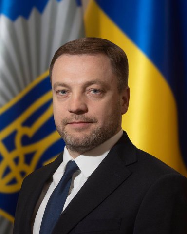 Вітаємо студентів юридичного факультету із присудженням Премію імені Дениса Монастирського  за особливі успіхи у навчанні та позанавчальній діяльності