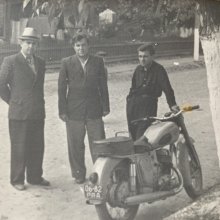 19561