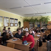 🛡️ Фінансова грамотність у дії: як молодь навчає протидіяти шахрайству  📅 18 березня, у межах 🌍 Всесвітнього тижня грошей, студенти 2 курсу спеціальності «Фінанси, банківська справа, страхування та фондовий ринок» Ясинський Тарас та Скляров Ренат провели тренінг для учнів 10 класу математичного напрямку Хмельницького обласного ліцею на тему: «Фінансове шахрайство: як не стати жертвою».  💡 Під час заходу учасники: 📌 дізналися, що таке фінансове шахрайство та чому воно є однією з найактуальніших загроз с