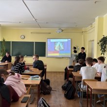 🛡️ Фінансова грамотність у дії: як молодь навчає протидіяти шахрайству  📅 18 березня, у межах 🌍 Всесвітнього тижня грошей, студенти 2 курсу спеціальності «Фінанси, банківська справа, страхування та фондовий ринок» Ясинський Тарас та Скляров Ренат провели тренінг для учнів 10 класу математичного напрямку Хмельницького обласного ліцею на тему: «Фінансове шахрайство: як не стати жертвою».  💡 Під час заходу учасники: 📌 дізналися, що таке фінансове шахрайство та чому воно є однією з найактуальніших загроз с