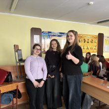 📅 18 березня, у межах 🌍 Всесвітнього тижня грошей, студенти 2 курсу спеціальності «Фінанси, банківська справа, страхування та фондовий ринок» Харькова Олександра, Самусько Вікторія та Буй Володимир провели просвітницький тренінг для учнів 11 класу Хмельницького обласного ліцею економічного напряму на тему: «Куди йдуть гроші громади та як працює місцевий бюджет».  📊 Під час заходу учасники: 📌 ознайомилися з основами функціонування місцевого бюджету 📌 дізналися про джерела формування фінансових ресурсів