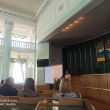 ближче до влади