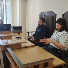 Керівник апарату суду Олександр Панчук та заступниця керівника апарату Олена Розумняк