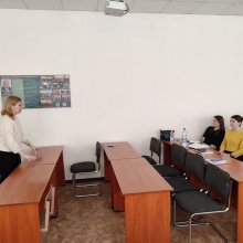 🌍 Global Money Week — це не лише про фінансову грамотність, а й про нові підходи до навчання, які надихають і захоплюють!  🎓 У рамках Міжнародного тижня фінансової грамотності студенти І курсу спеціальності «Податкова та митна справа» долучилися до інтерактивного семінару з дисципліни «Мікроекономіка» під назвою: 💡 «Think Fast: мікроекономіка без пауз».  🚀 Захід пройшов у динамічному форматі інтелектуальної гри, де учасники змогли не лише перевірити свої знання, а й відчути справжній командний дух та аз