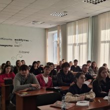 📅 18 березня 2026 року відбулося чергове засідання Кейс-клубу «Клуб інноваційних бізнес-ідей “Академія”», яке пройшло у форматі семінару-практикуму на тему: «Проєктний менеджмент у міжнародних проєктах (у сфері захисту навколишнього середовища)».  🤝 Захід було організовано спільно Інженерним навчально-науковим інститутом ім. Ю.М. Потебні Запорізького національного університету та Хмельницьким університетом управління та права імені Леоніда Юзькова.  👩‍🎓👨‍🎓 Учасниками стали здобувачі першого (бакалаврс