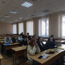 💰 ПДВ просто: як працює податок у нашому житті? 🌍 Global Money Week 2026  📅 17 березня відбудеться навчальний тренінг для студентів юридичного факультету Університету.  🎓 Студенти 2 курсу спеціальності «Фінанси, банківська справа, страхування та фондовий ринок» (ОПП «Податкова та митна справа») розкажуть: 🔹 що таке податок на додану вартість (ПДВ) 🔹 як він формується та включається у ціну товарів і послуг 🔹 яку роль відіграє у наповненні державного бюджету  🧠 У програмі: 🎮 інтерактивна гра «Правда