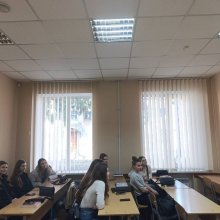 💰 ПДВ просто: як працює податок у нашому житті? 🌍 Global Money Week 2026  📅 17 березня відбудеться навчальний тренінг для студентів юридичного факультету Університету.  🎓 Студенти 2 курсу спеціальності «Фінанси, банківська справа, страхування та фондовий ринок» (ОПП «Податкова та митна справа») розкажуть: 🔹 що таке податок на додану вартість (ПДВ) 🔹 як він формується та включається у ціну товарів і послуг 🔹 яку роль відіграє у наповненні державного бюджету  🧠 У програмі: 🎮 інтерактивна гра «Правда