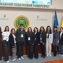 🏆 Здобувачки вищої освіти магістерського рівня за спеціальністю D2 «Фінанси, банківська справа, страхування та фондовий ринок» — Куцепалова Каріна та Хайдарі Анастасія — гідно представили свій заклад освіти, ставши фіналістками Всеукраїнської студентської олімпіади з оподаткування 3.0, що відбулася на базі Державного податкового університету (м. Ірпінь) за підтримки компанії A1 Consulting.  📊 Цьогоріч інтелектуальне змагання об’єднало понад 500 учасників із 38 закладів вищої освіти України. Конкуренція бу