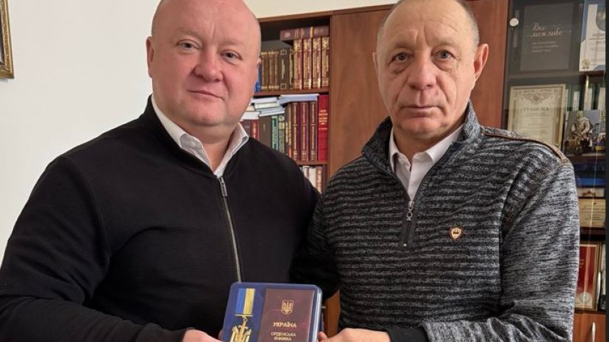 Вітання ректора університету, професора Олега ОМЕЛЬЧУКА з нагородженням орденом «СЛАВА УКРАЇНИ»