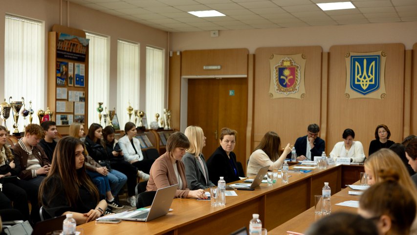 Соціальна робота та соціальне забезпечення: в університеті обговорили виклики, реформи та оновлення освітньої програми з підготовки фахівців 