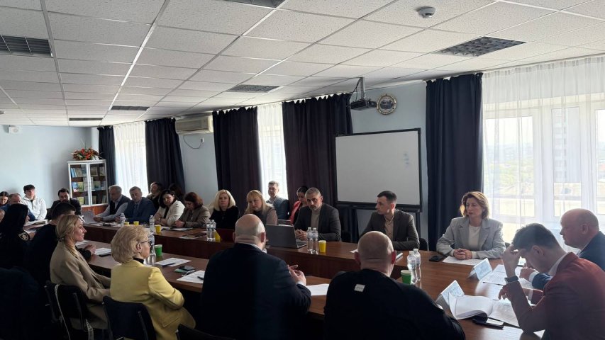 Науково-практичний круглий стіл «Підготовка майбутніх юристів у закладах вищої освіти: сучасні виклики та стратегічні завдання»