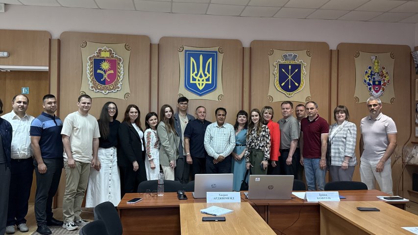 Лекція президента та генерального директора Інституту Grassroots доктора Хасрата Арджюменда